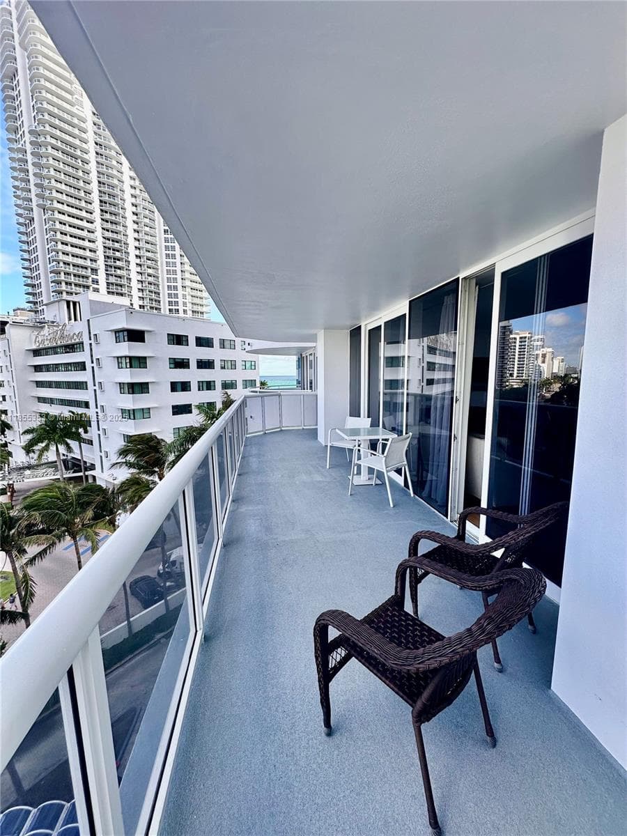 6301 Collins Ave 806 photo 15