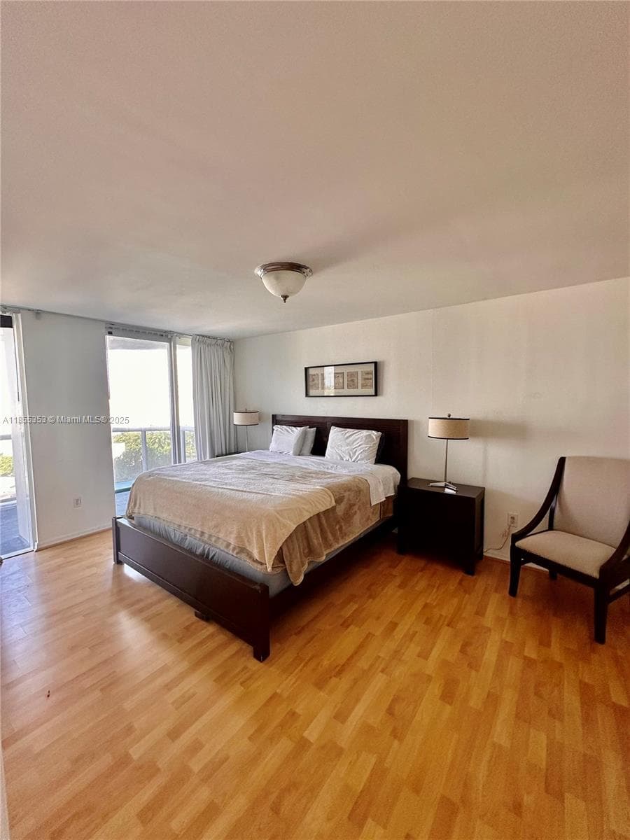 6301 Collins Ave 806 photo 8