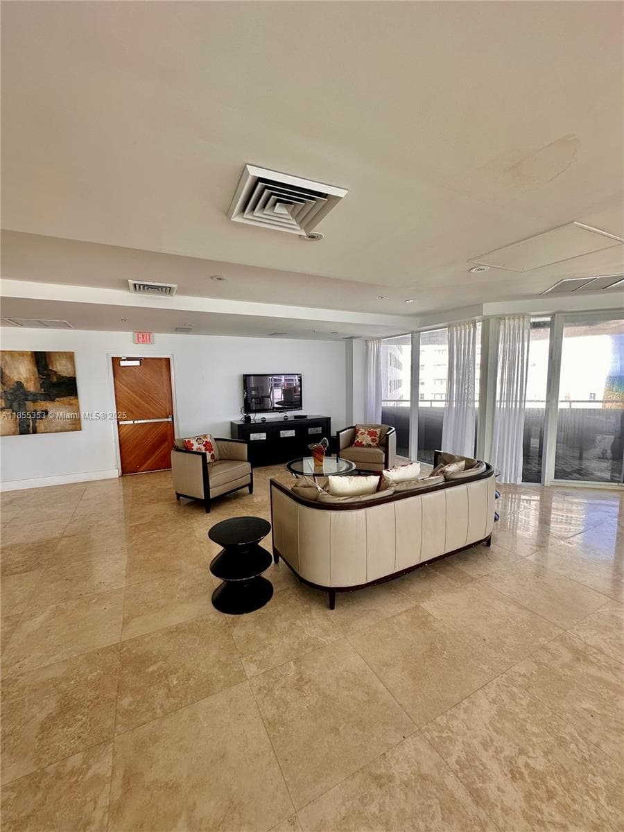 6301 Collins Ave 806 photo 21