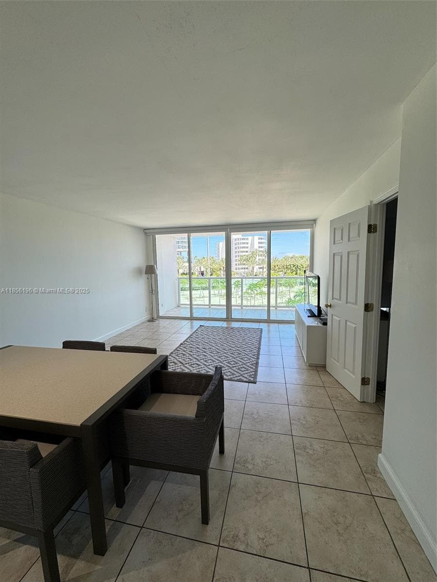 100 Bayview Dr 309 photo 8