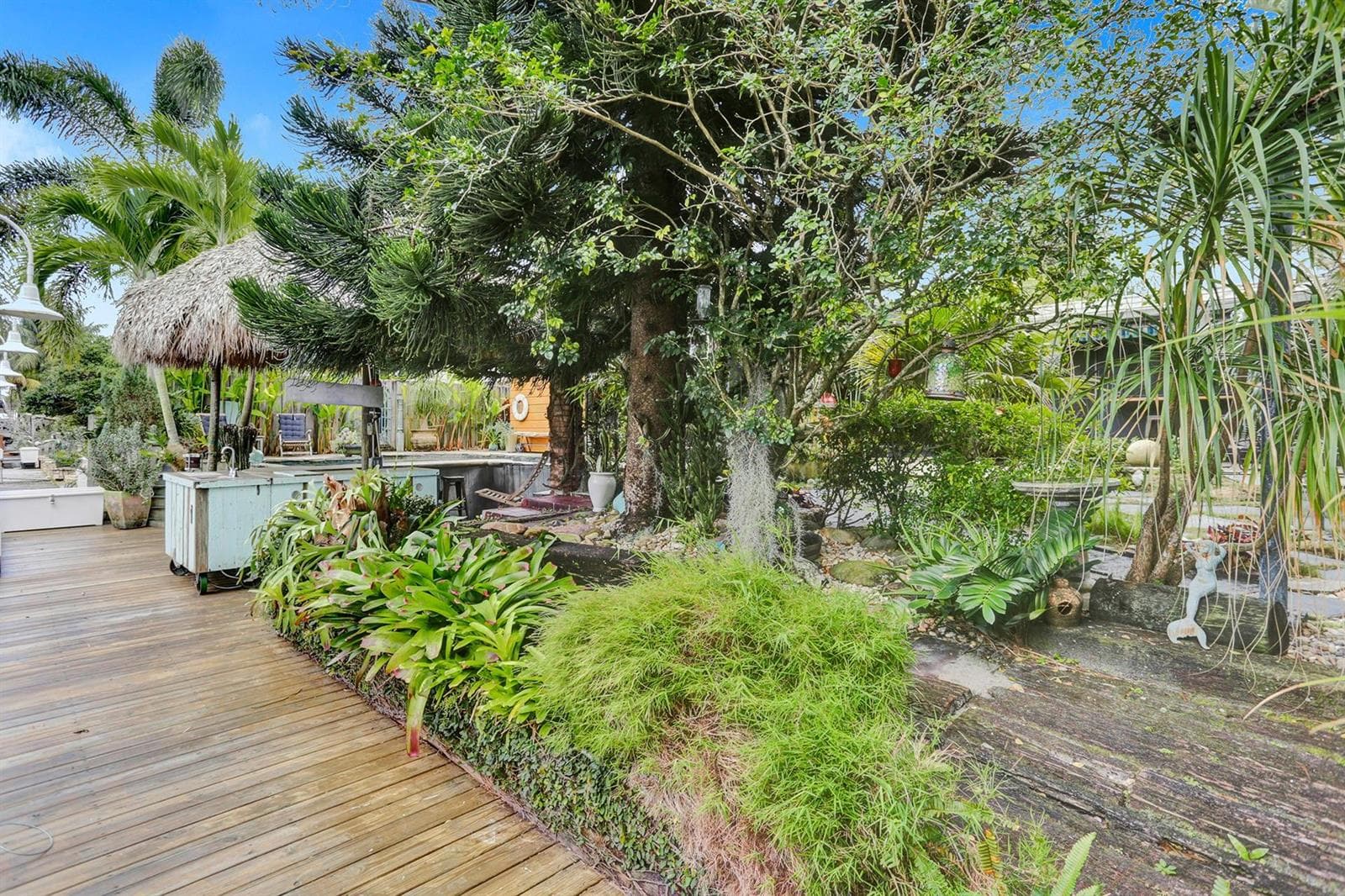 1613 SW 5th Court photo 23