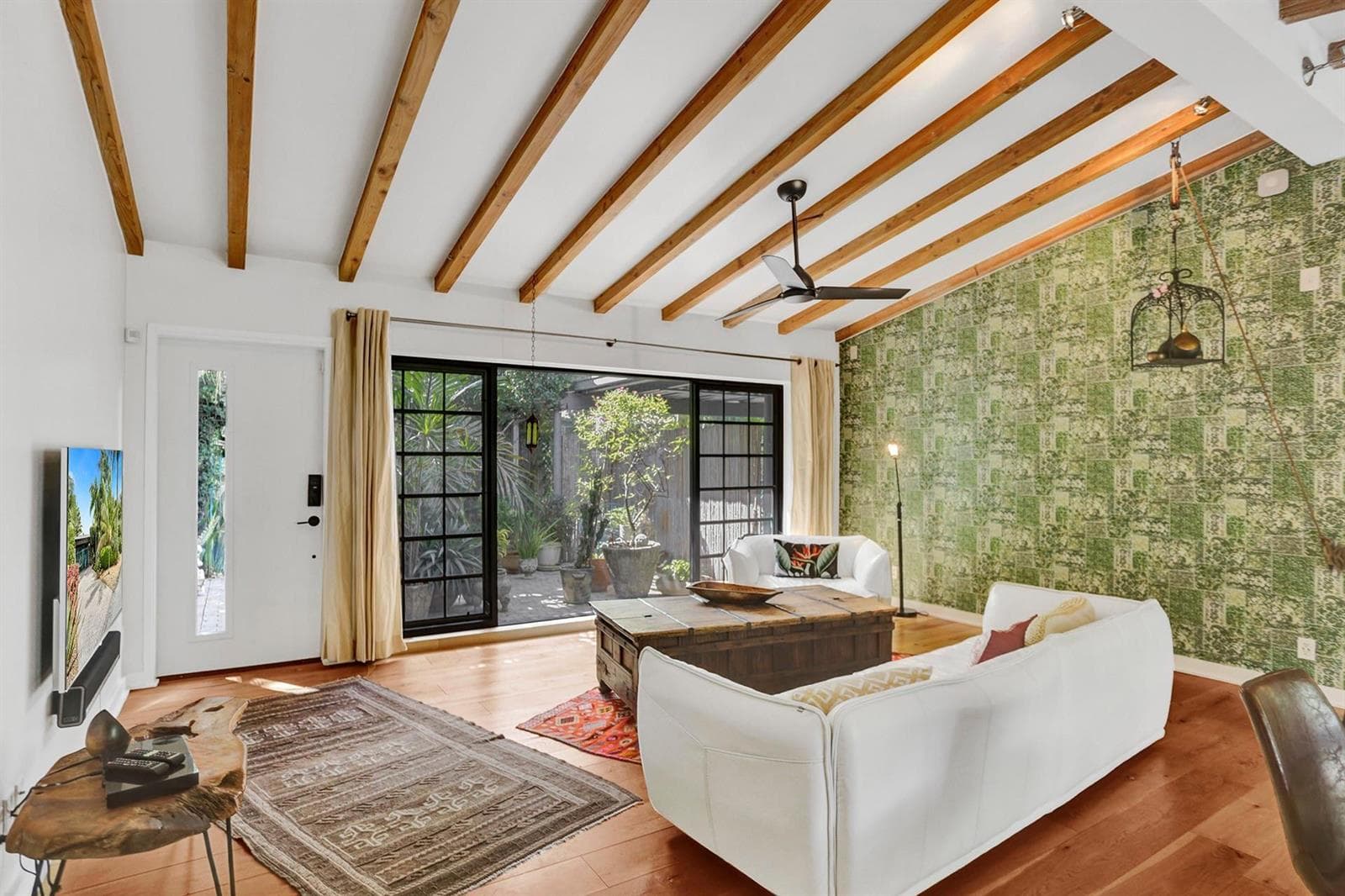 1613 SW 5th Court photo 4