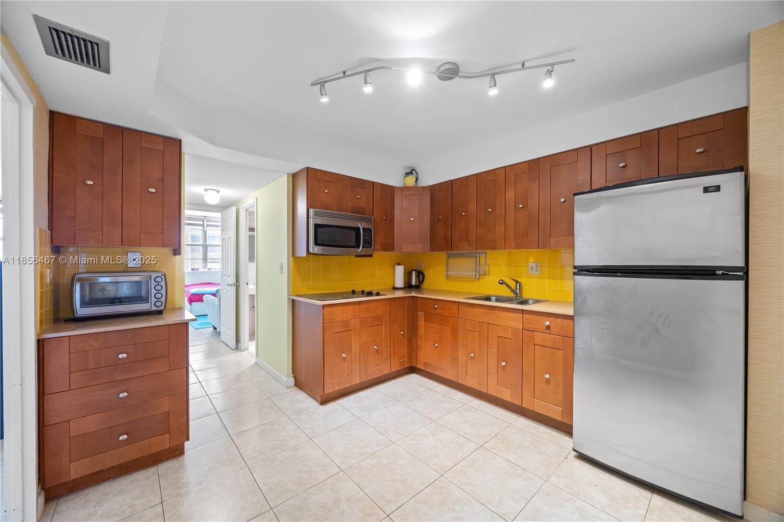 251 174th St 812 photo 9