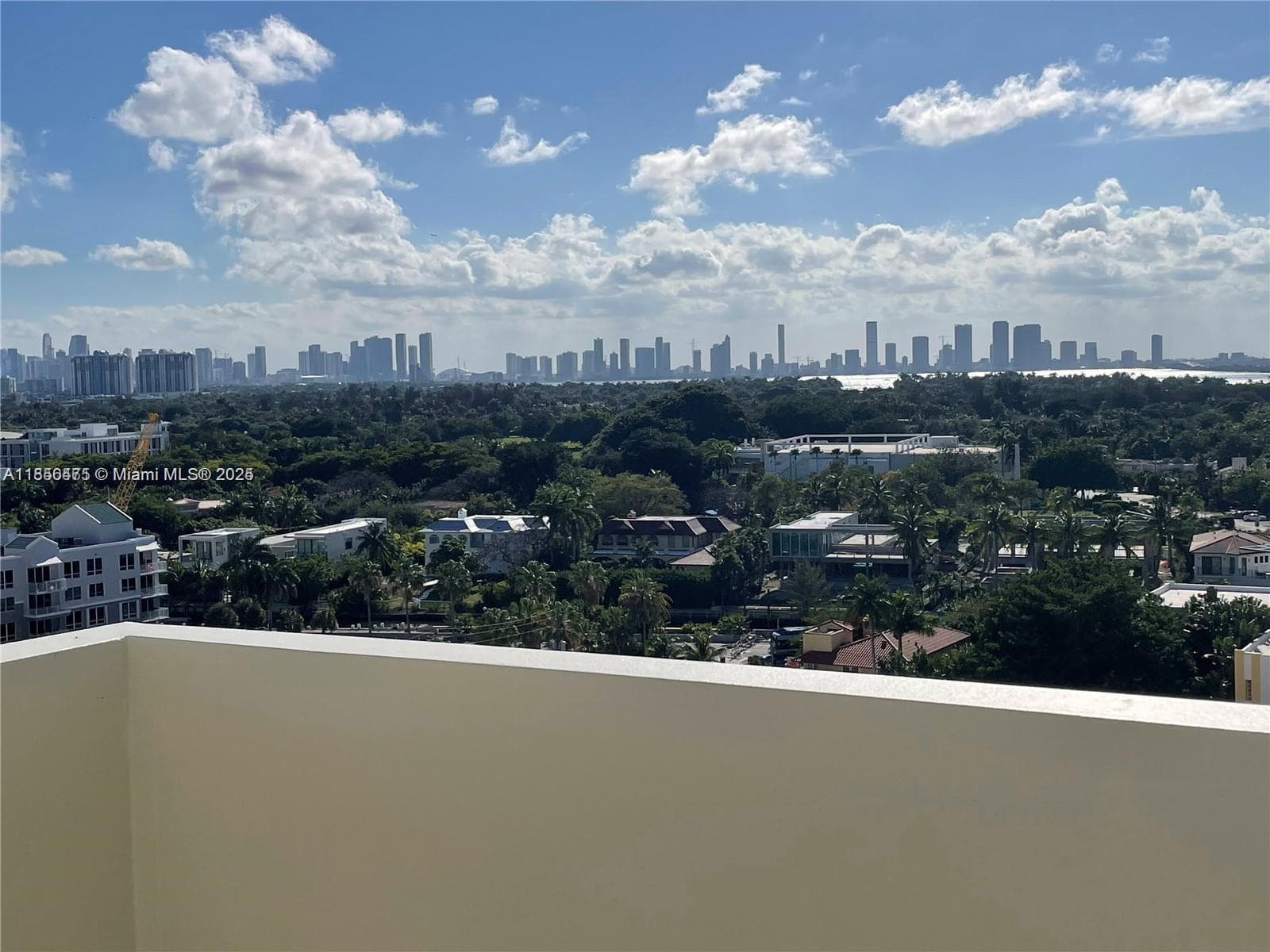 2899 Collins Ave 1420 photo 2