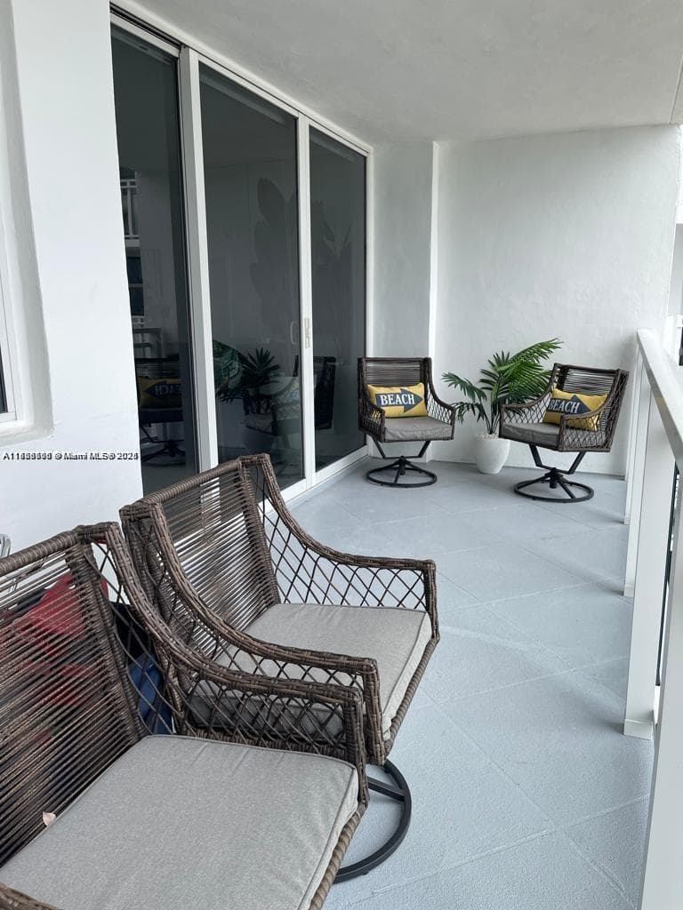 2030 S Ocean Dr 516 photo 13