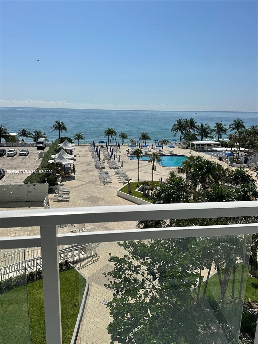 2030 S Ocean Dr 516 photo 14
