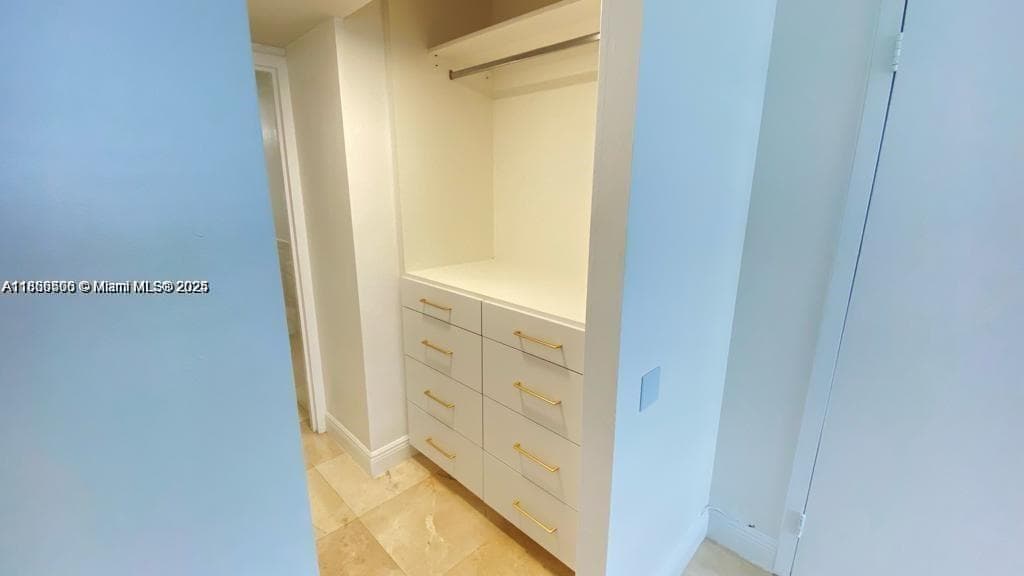 2030 S Ocean Dr 516 photo 11