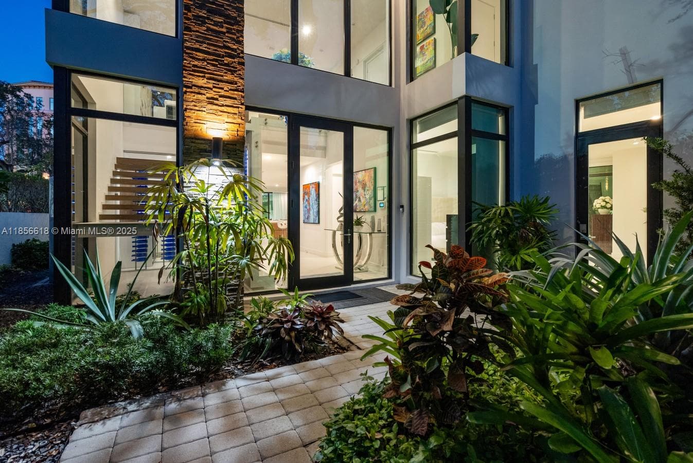 310 11th Ave photo 13