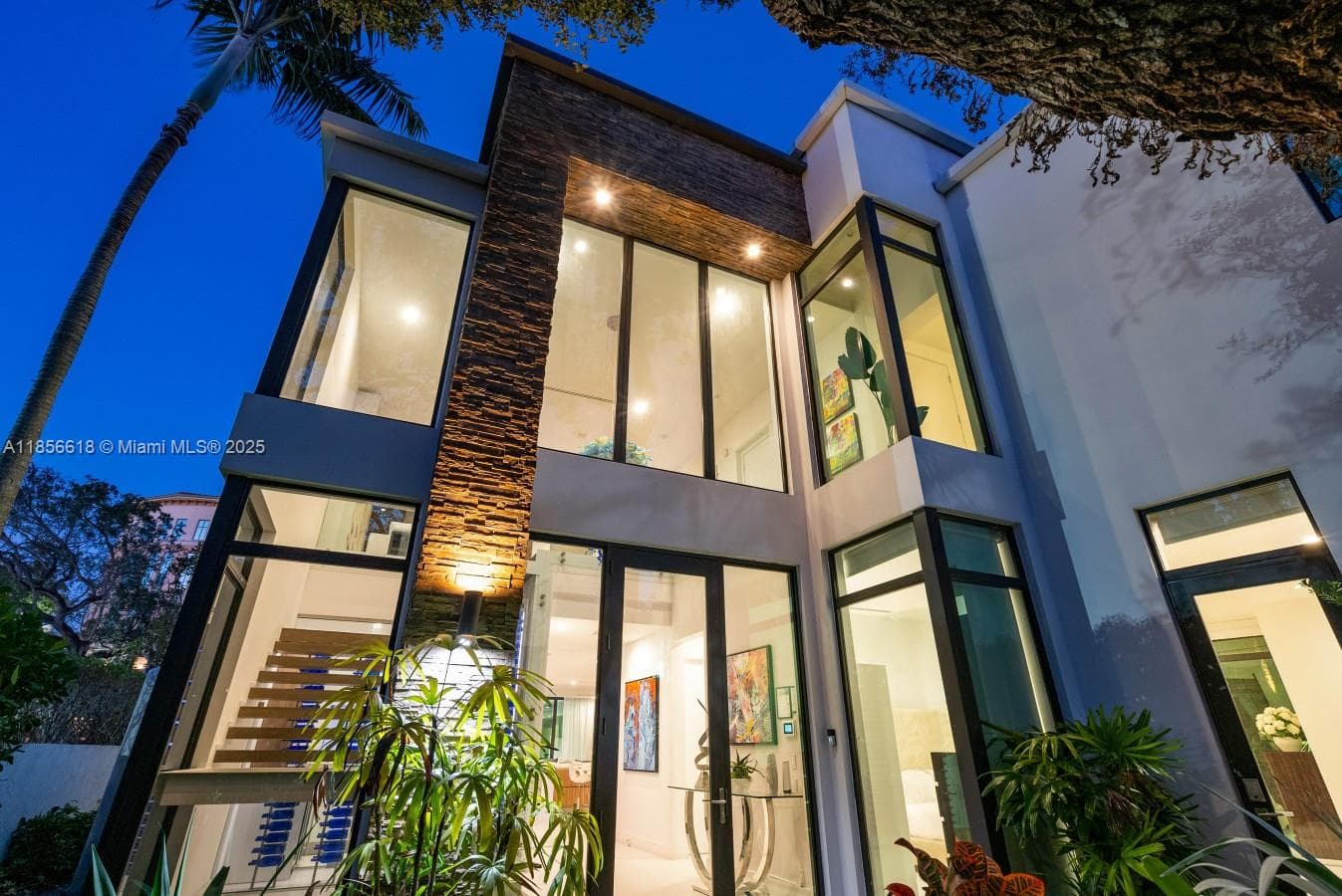 310 11th Ave photo 11