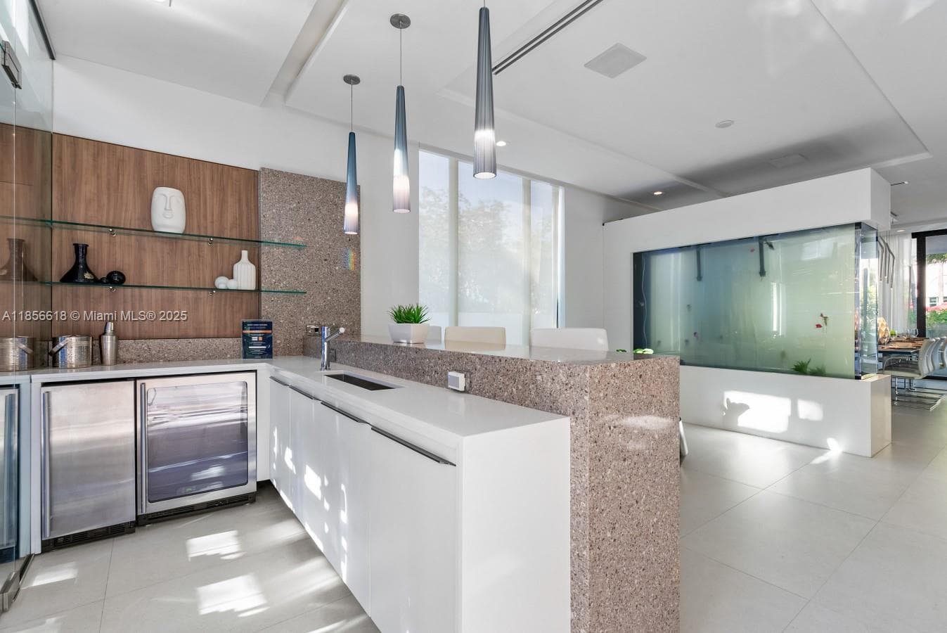 310 11th Ave photo 21