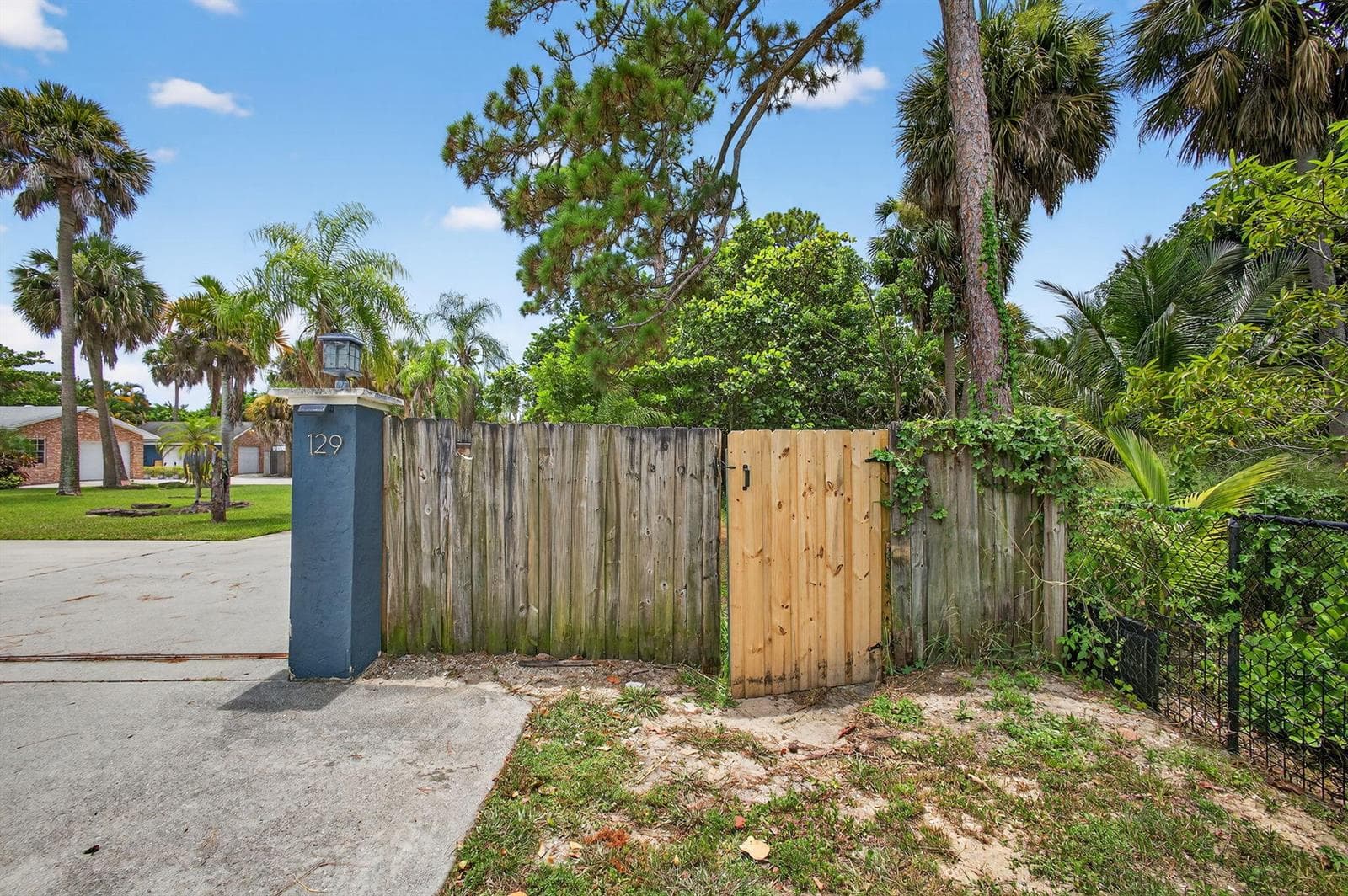 129 Fleming Avenue photo 10