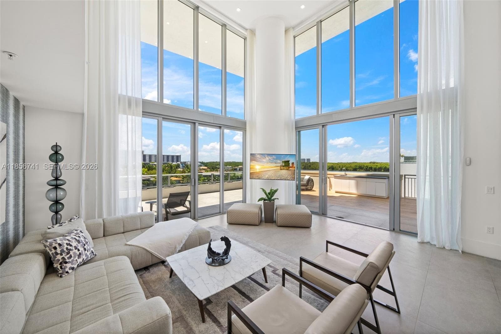 330 Sunny Isles Blvd 5-502 photo 2
