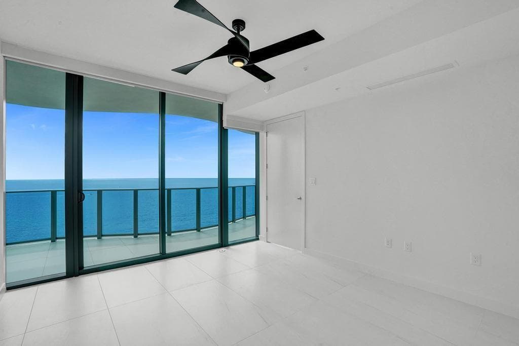 900 N Ocean Boulevard 1405 photo 23