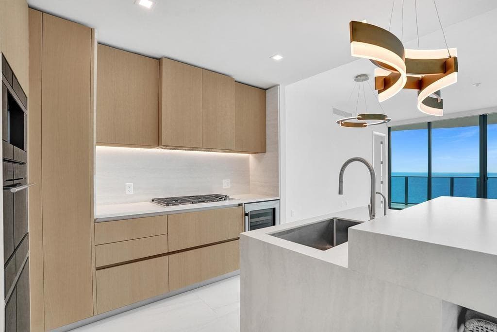 900 N Ocean Boulevard 1405 photo 5