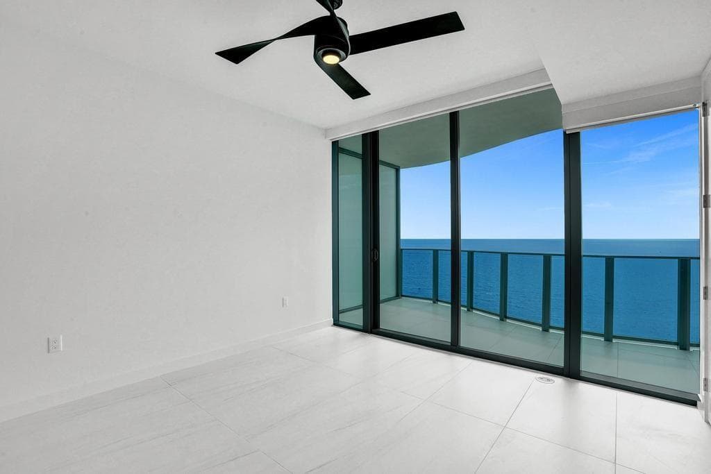 900 N Ocean Boulevard 1405 photo 21