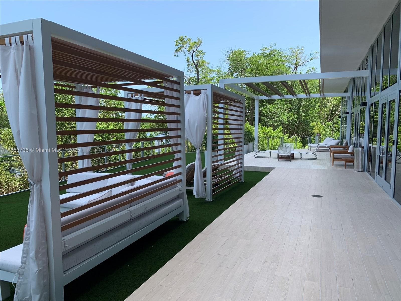 16385 Biscayne Blvd 2720 photo 13