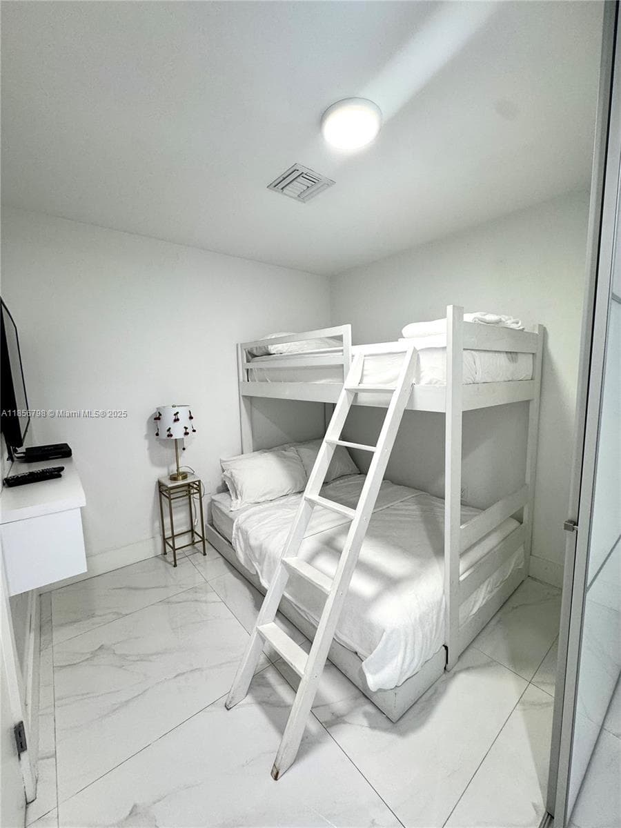 16385 Biscayne Blvd 2720 photo 20