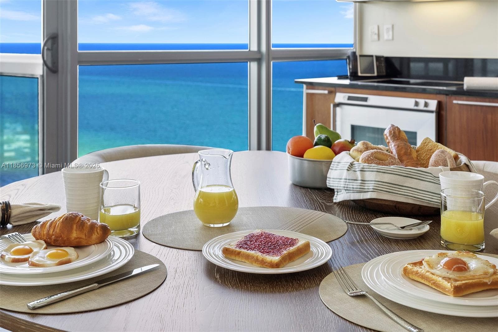 101 20th St 3803 photo 13