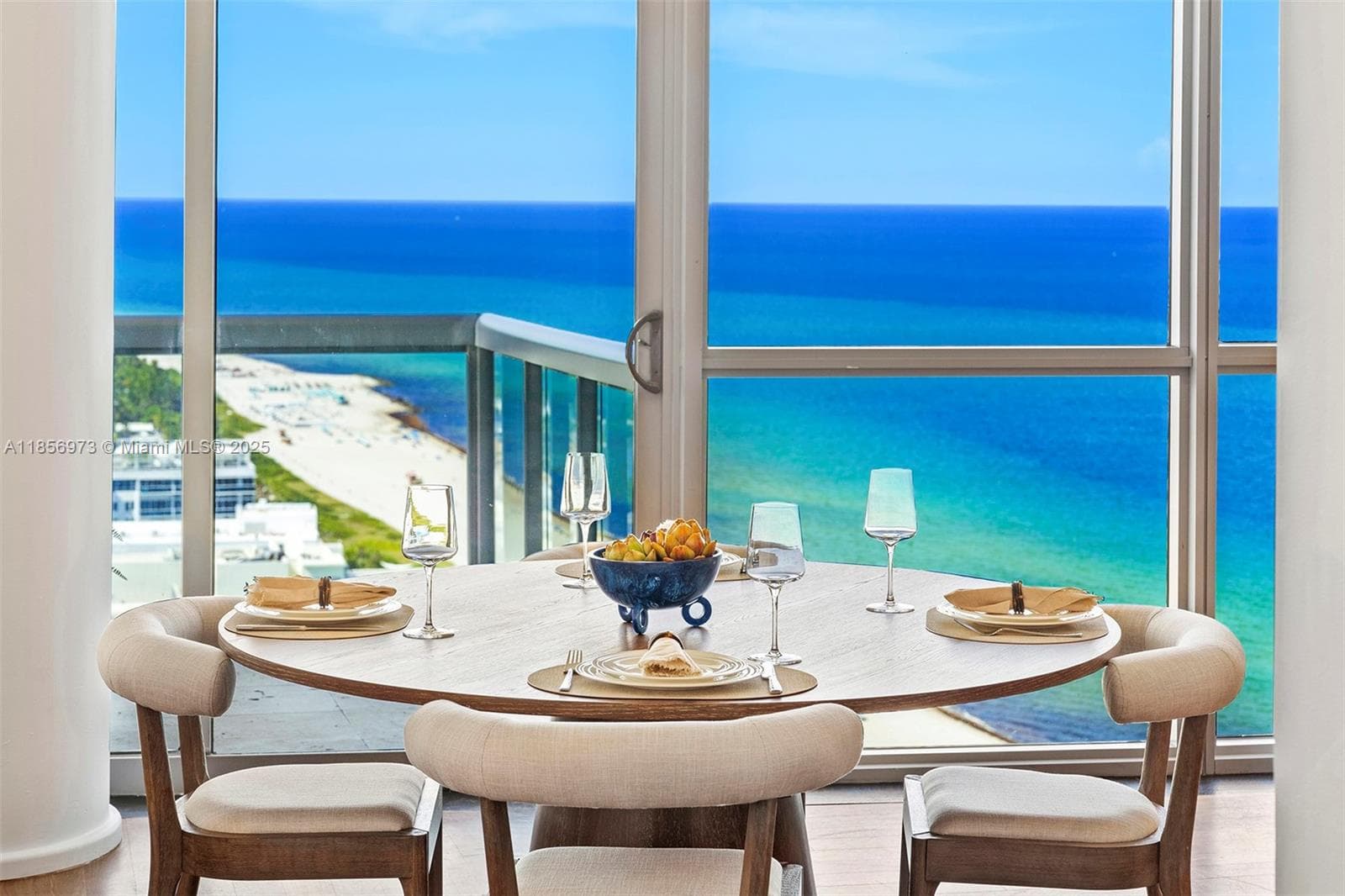 101 20th St 3803 photo 3