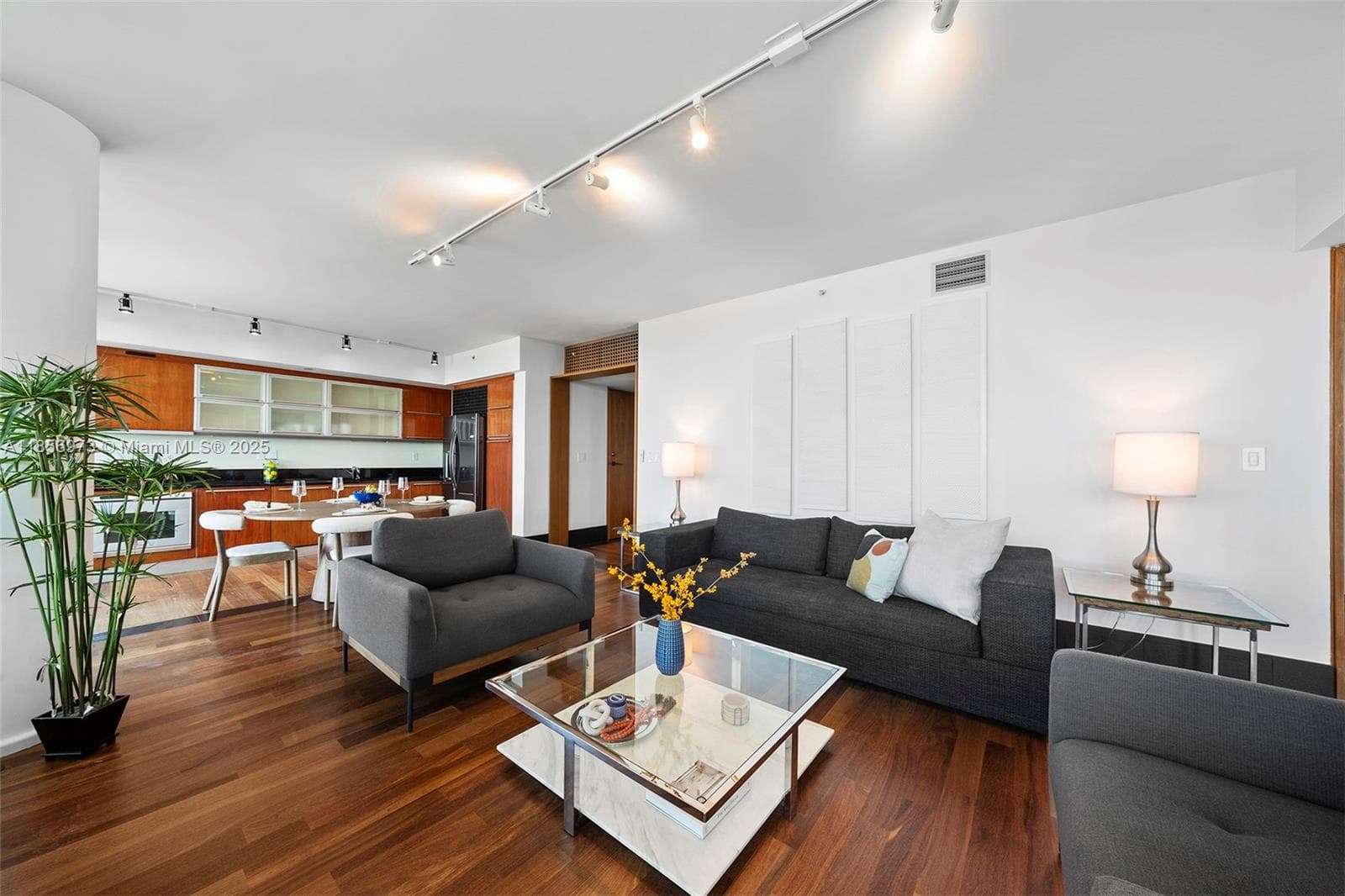 101 20th St 3803 photo 9