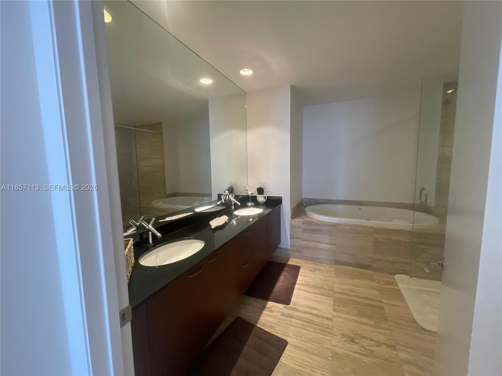 16001 Collins Ave 1402 photo 16