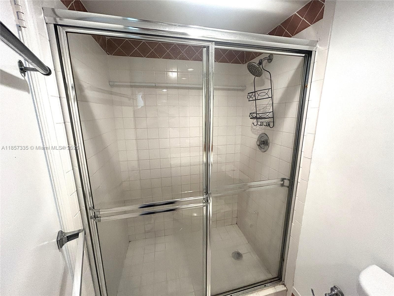 1825 Ocean Dr 401 photo 9