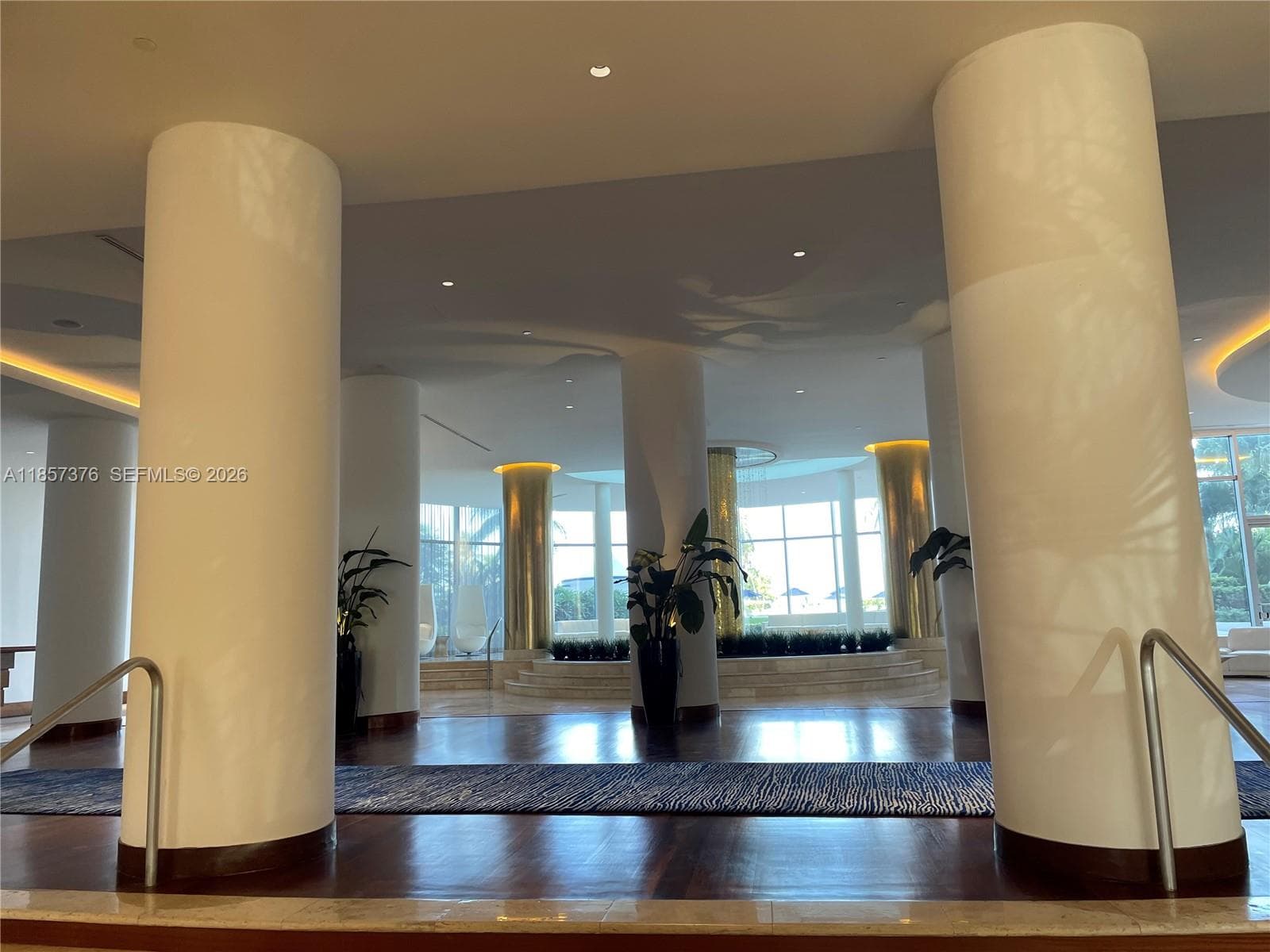 5161 Collins Ave 1104 photo 23