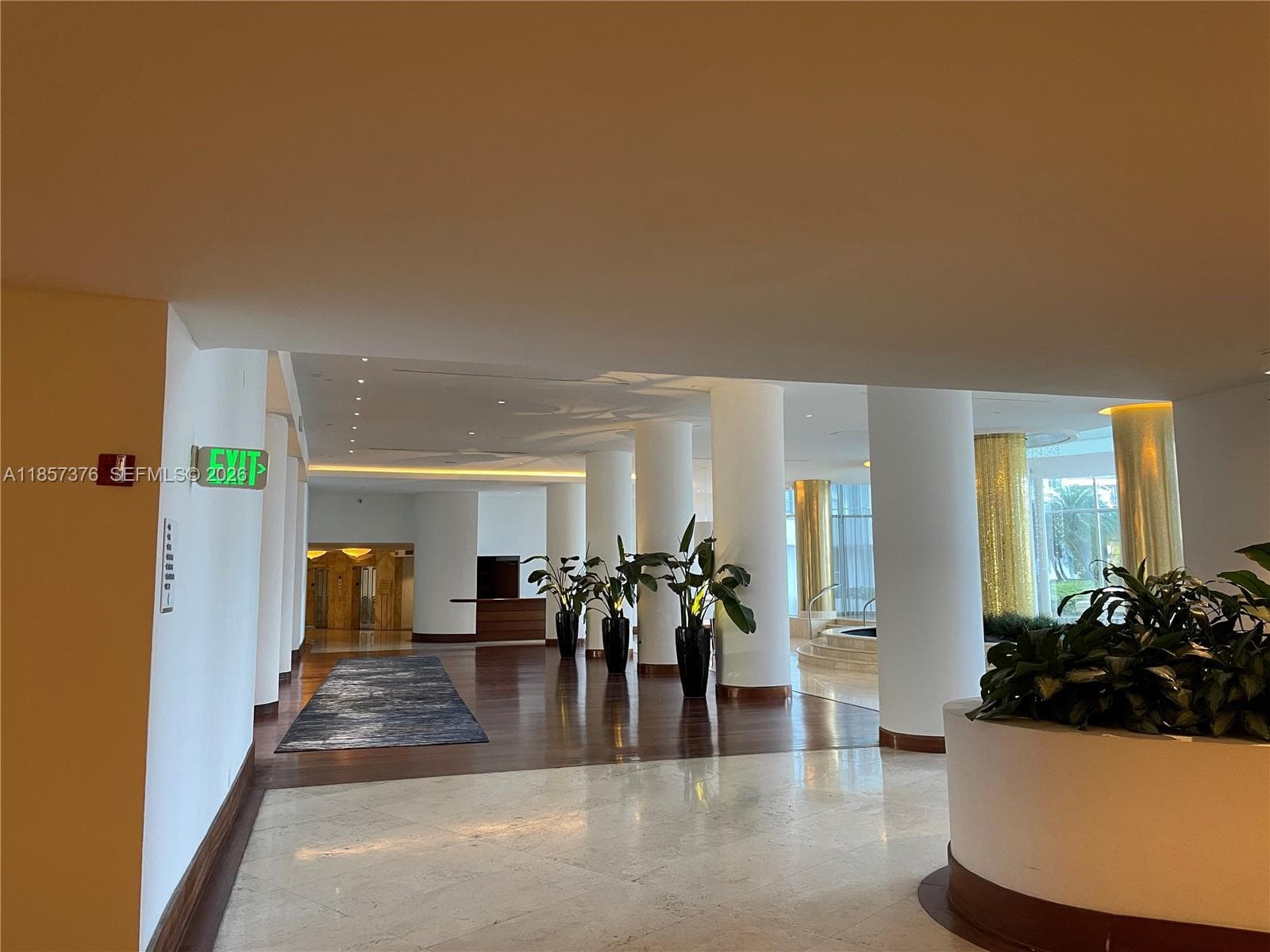 5161 Collins Ave 1104 photo 22