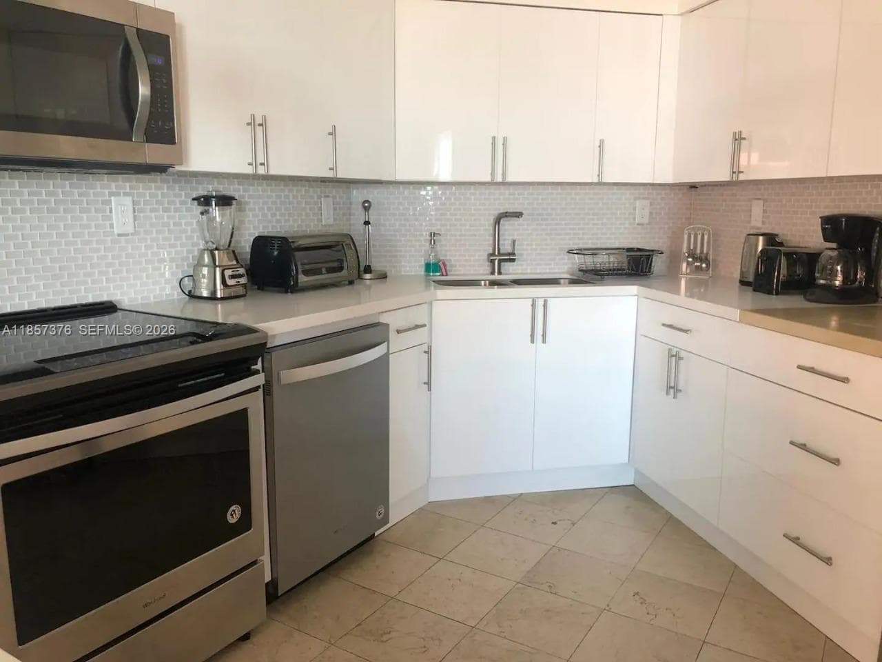 5161 Collins Ave 1104 photo 7