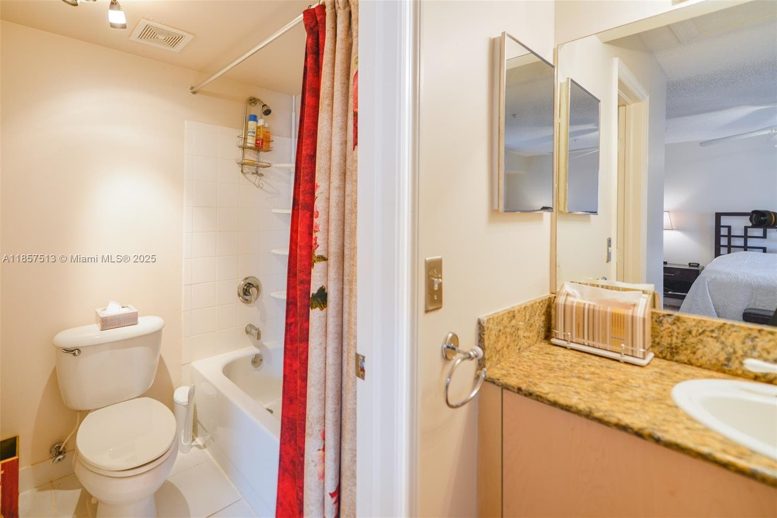 2811 NE 185th St 801 photo 17