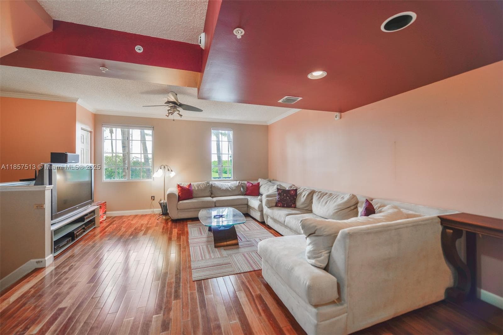 2811 NE 185th St 801 photo 5