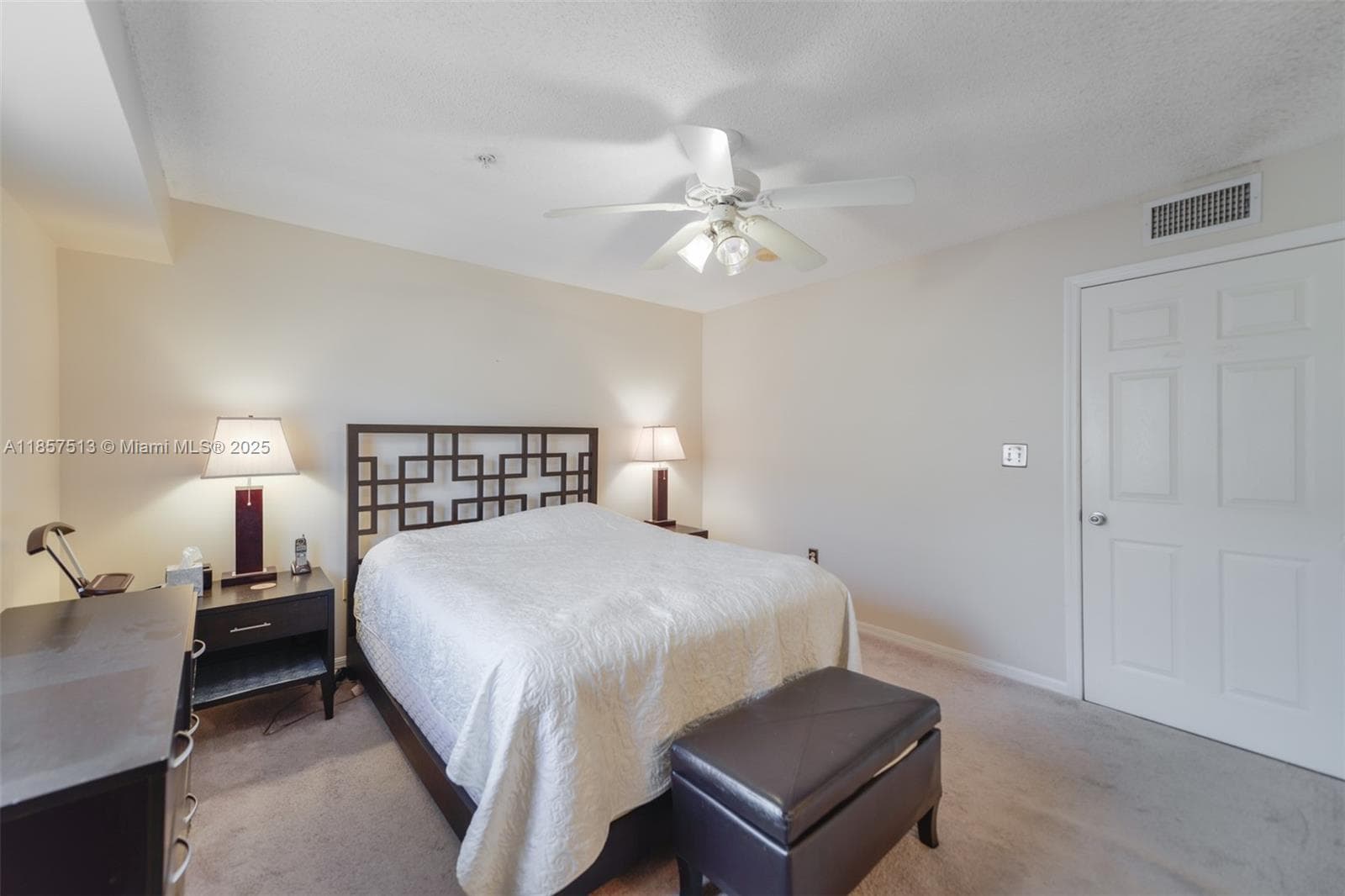 2811 NE 185th St 801 photo 14