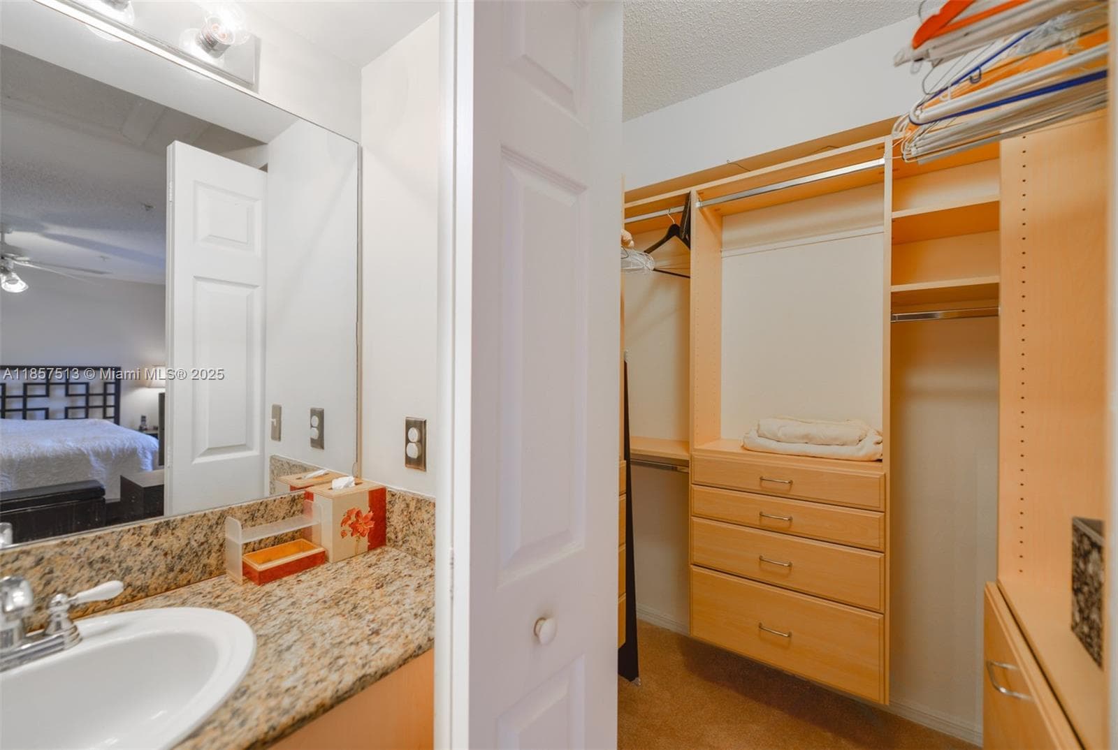 2811 NE 185th St 801 photo 18
