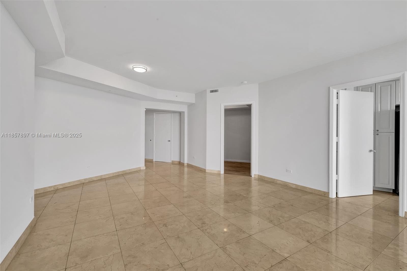 848 Brickell Key Dr 2602 photo 13