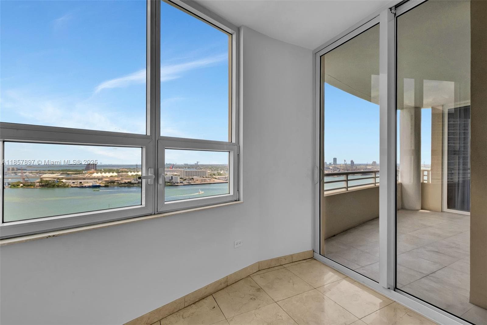 848 Brickell Key Dr 2602 photo 15