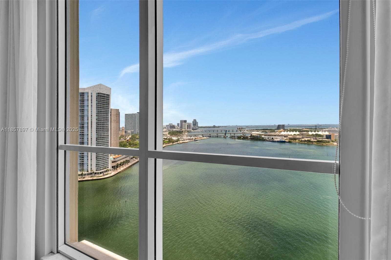 848 Brickell Key Dr 2602 photo 21