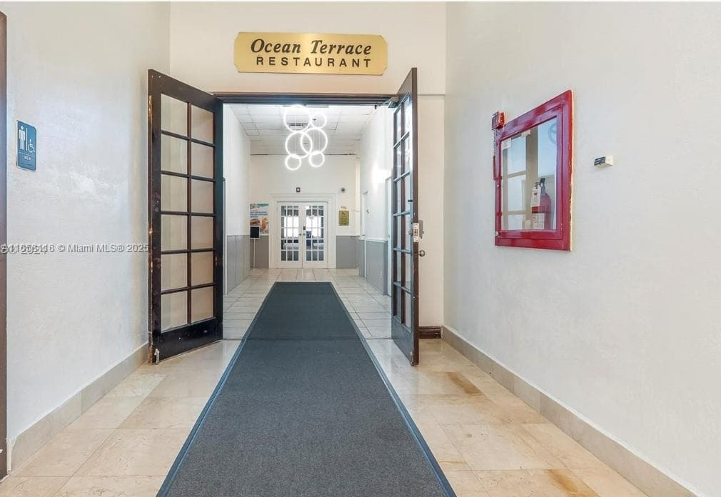19201 Collins Ave 611 photo 14