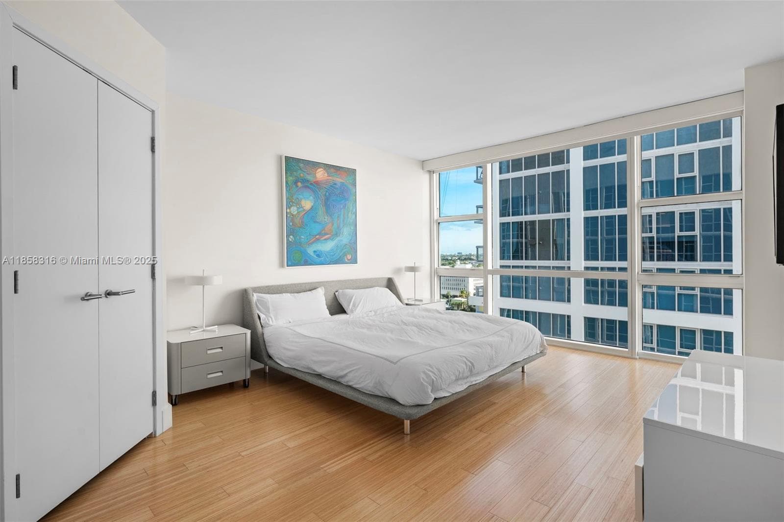 6801 Collins Ave Door1409 (deed 1401) photo 13