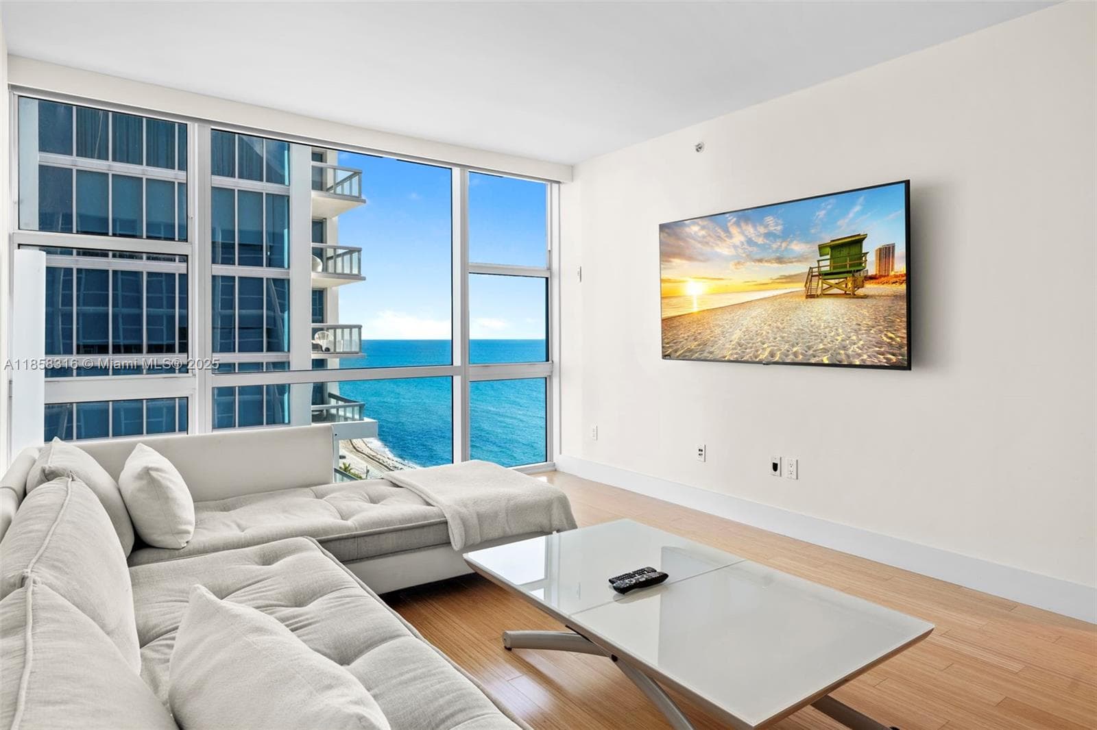 6801 Collins Ave Door1409 (deed 1401) photo 3