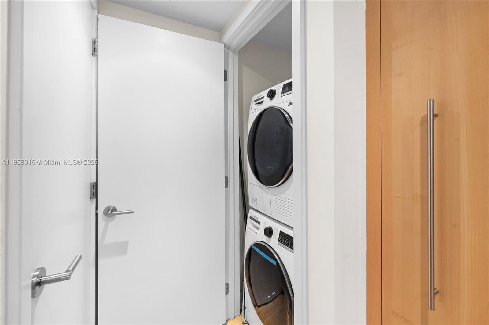 6801 Collins Ave Door1409 (deed 1401) photo 9
