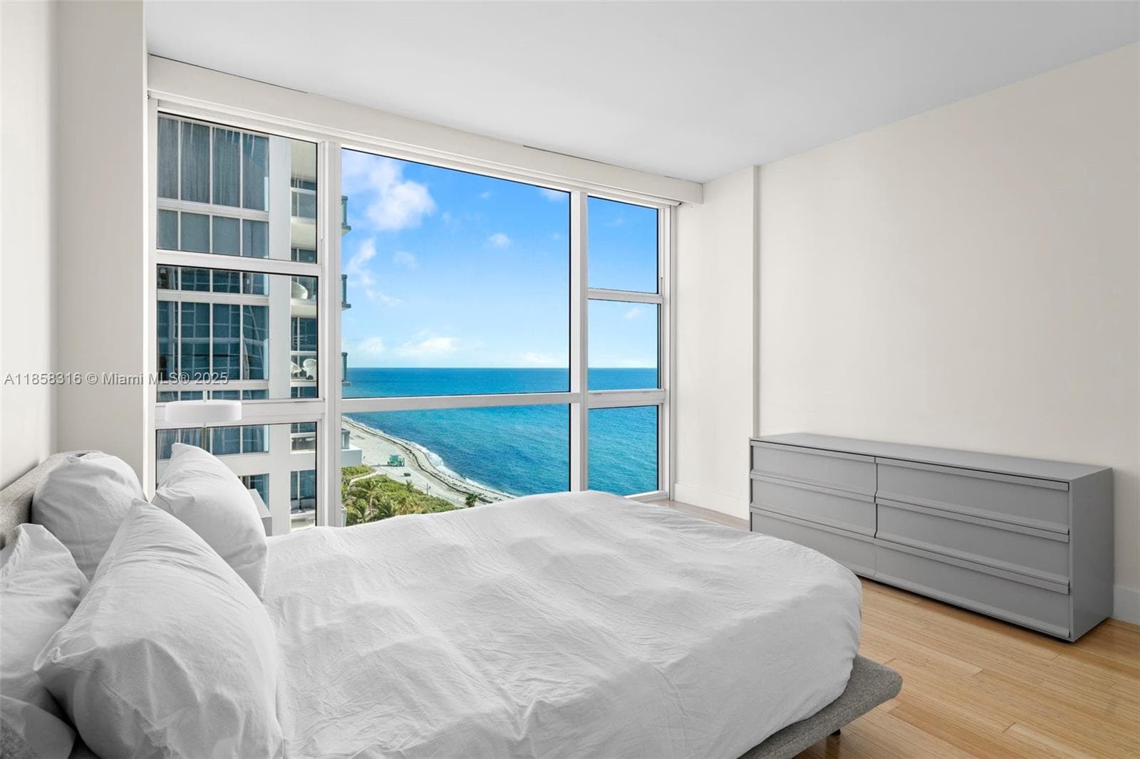 6801 Collins Ave Door1409 (deed 1401) photo 10