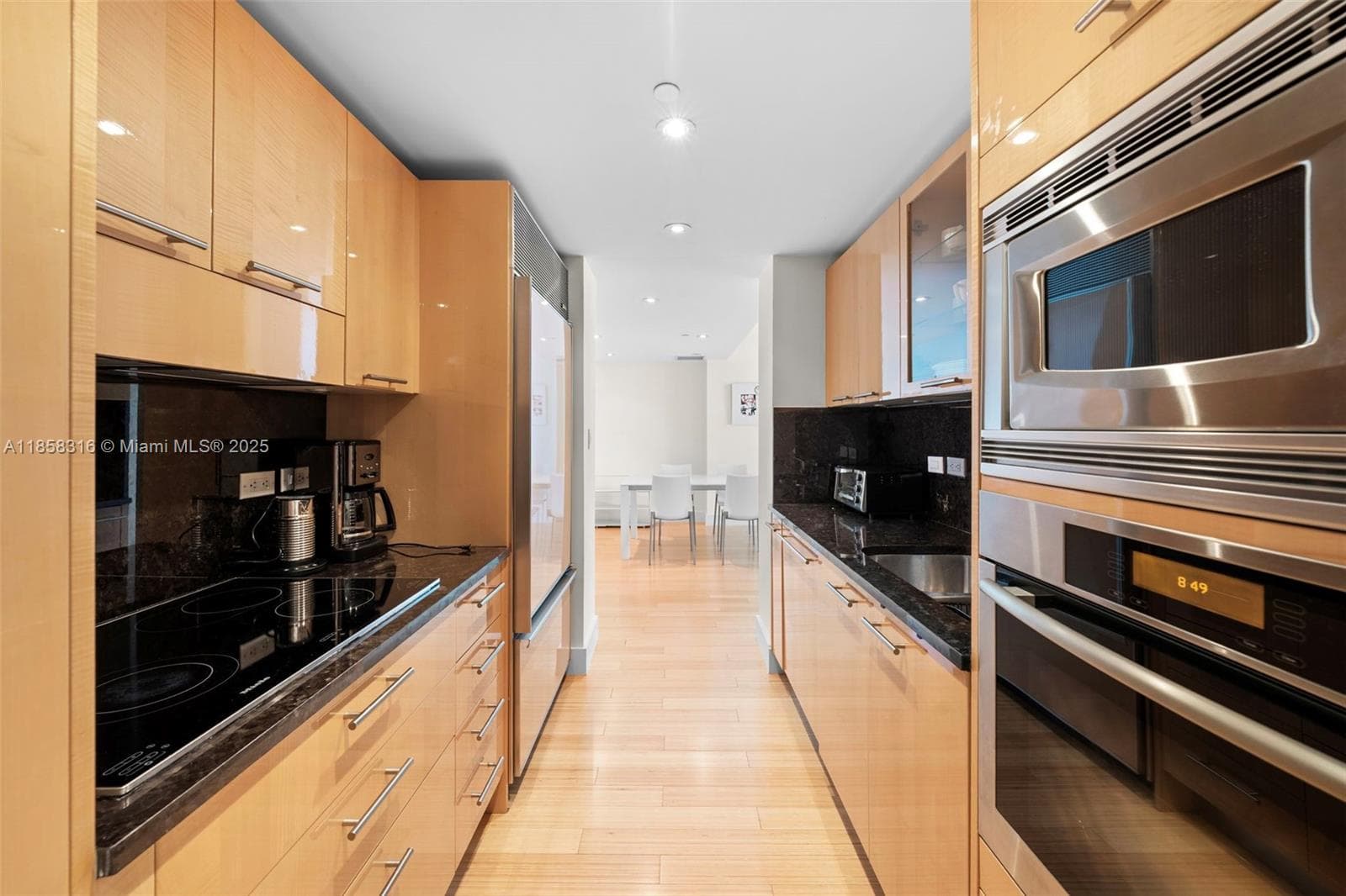 6801 Collins Ave Door1409 (deed 1401) photo 8