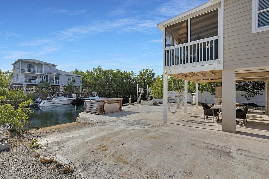 813 Hawksbill Ln photo 16