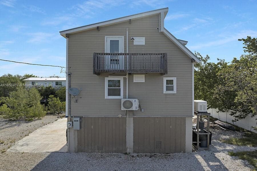 813 Hawksbill Ln photo 22