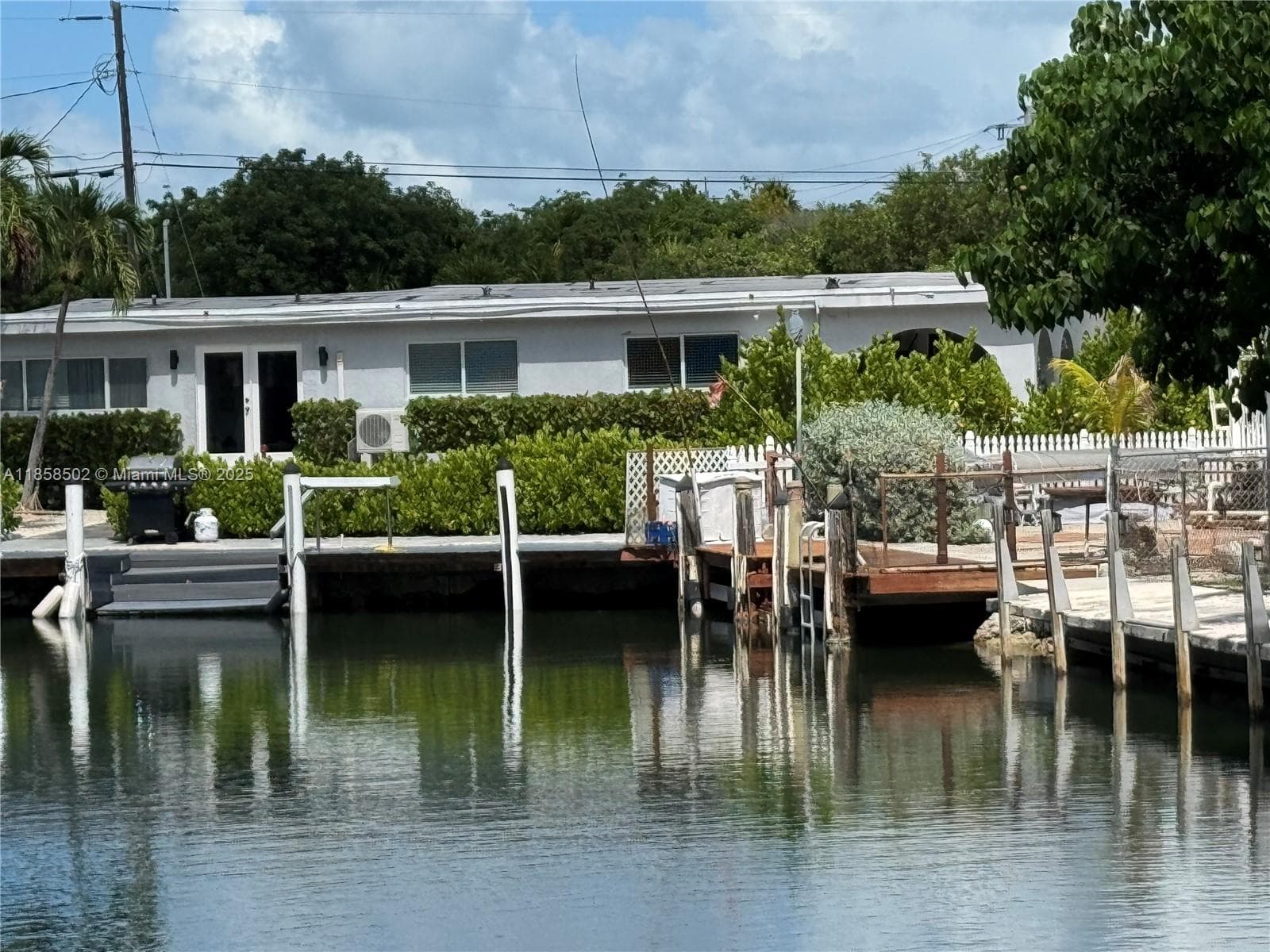 1301 Grouper Dr A photo 1