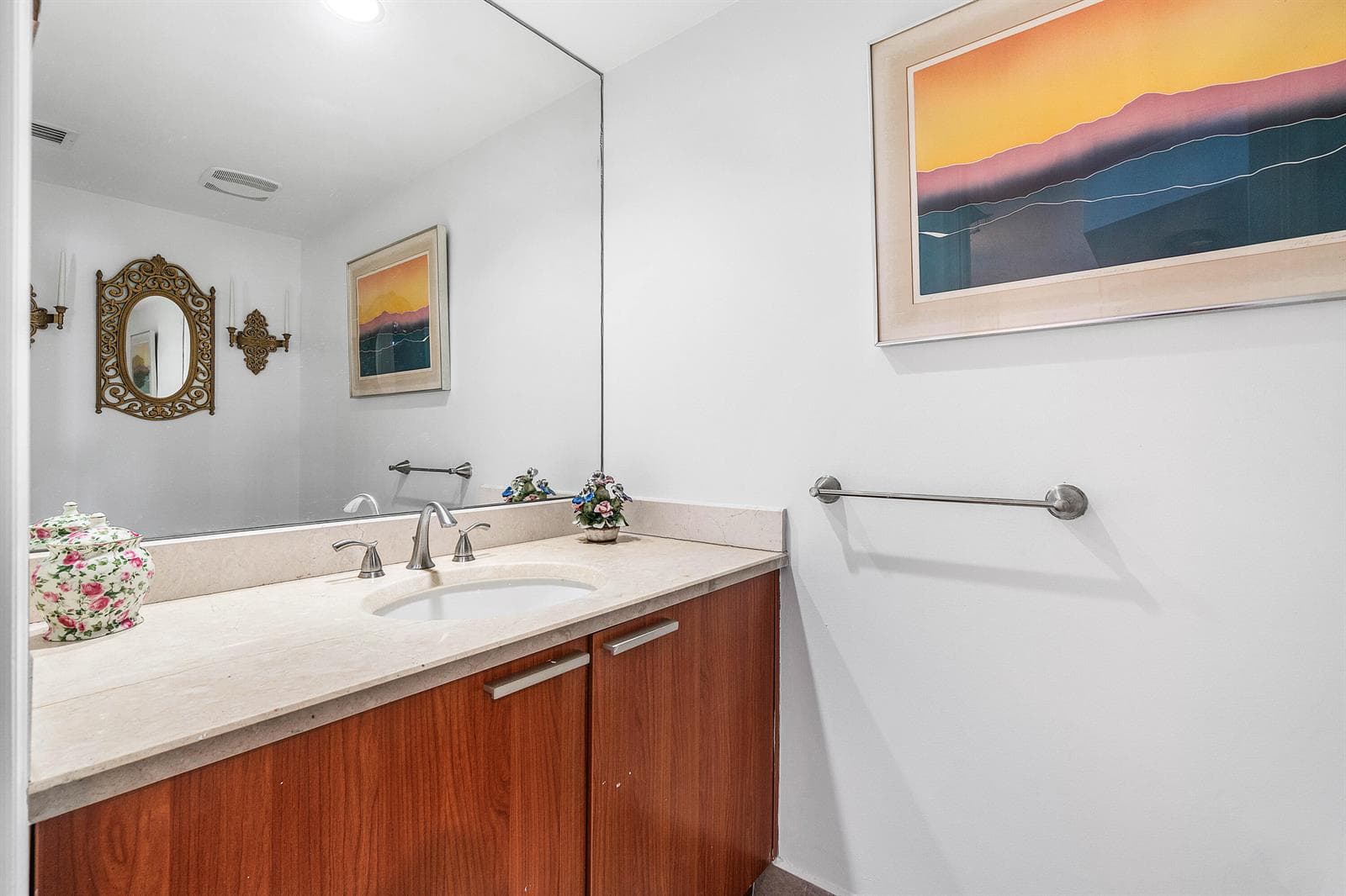 2650 Lake Shore Drive 1705 photo 16