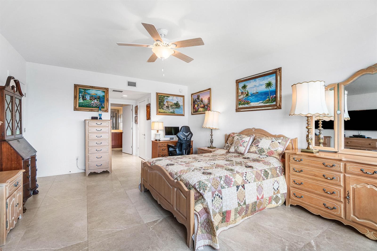 2650 Lake Shore Drive 1705 photo 12