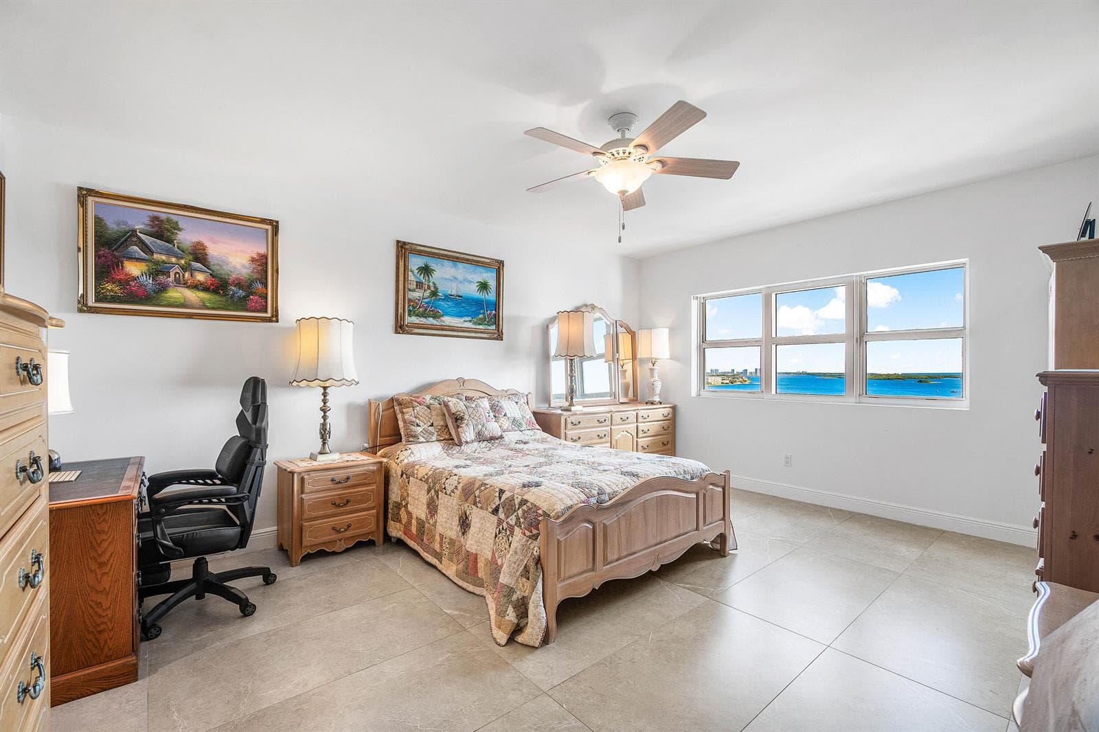 2650 Lake Shore Drive 1705 photo 11