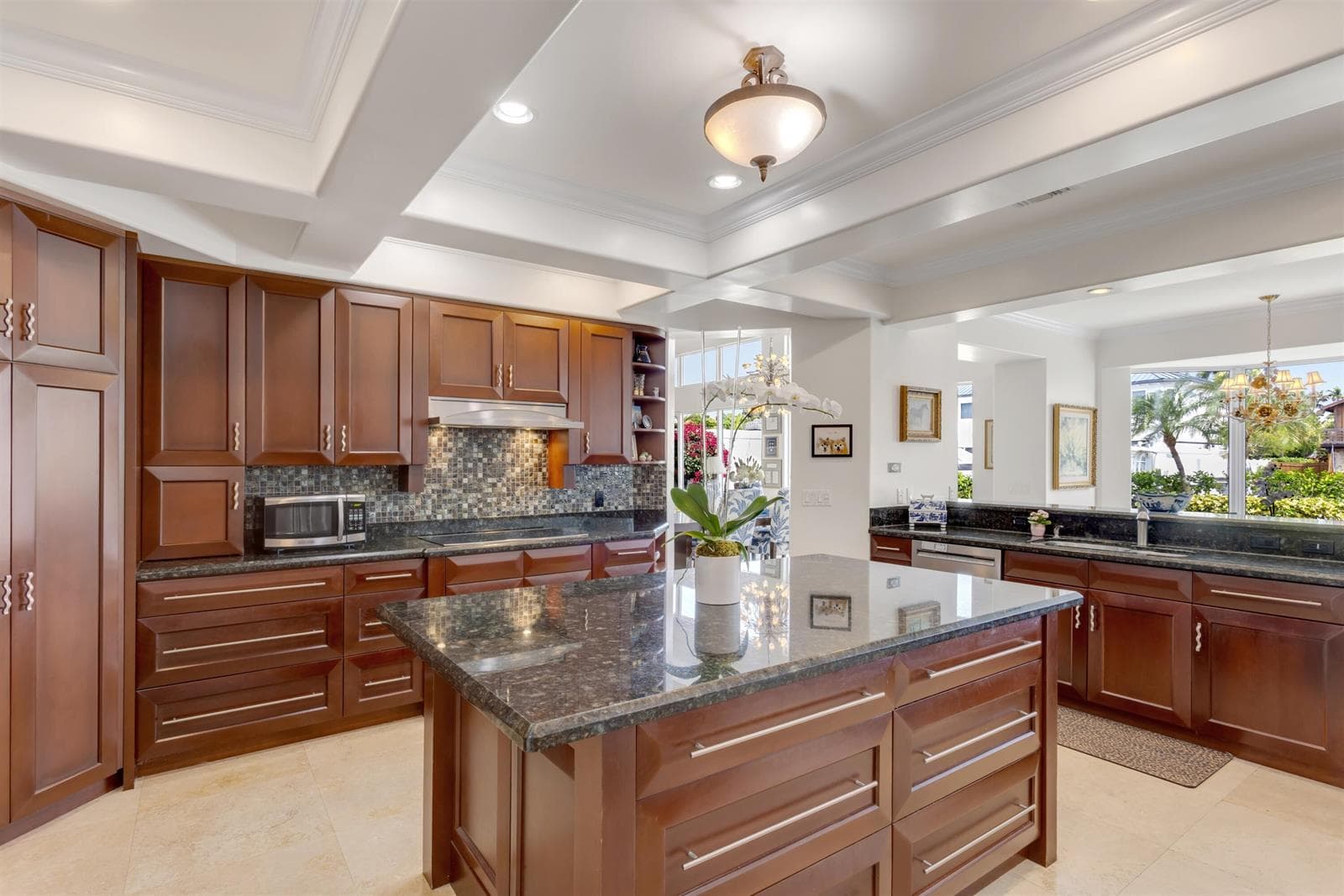 917 Iris Drive photo 8