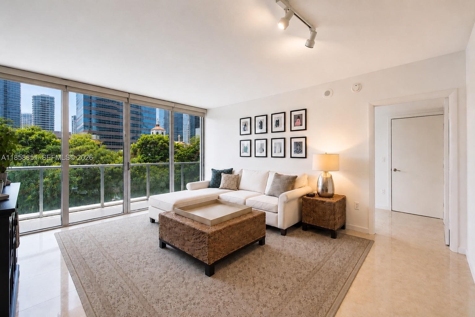 495 Brickell Ave 411 photo 2